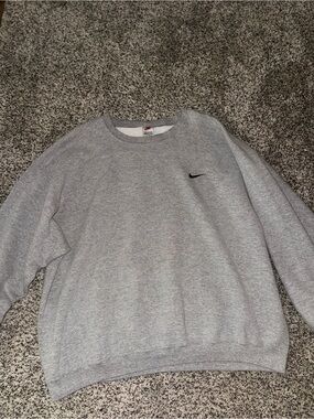 Vintage Nike Light Gray Crewneck Sweatshirt with Black Swoosh